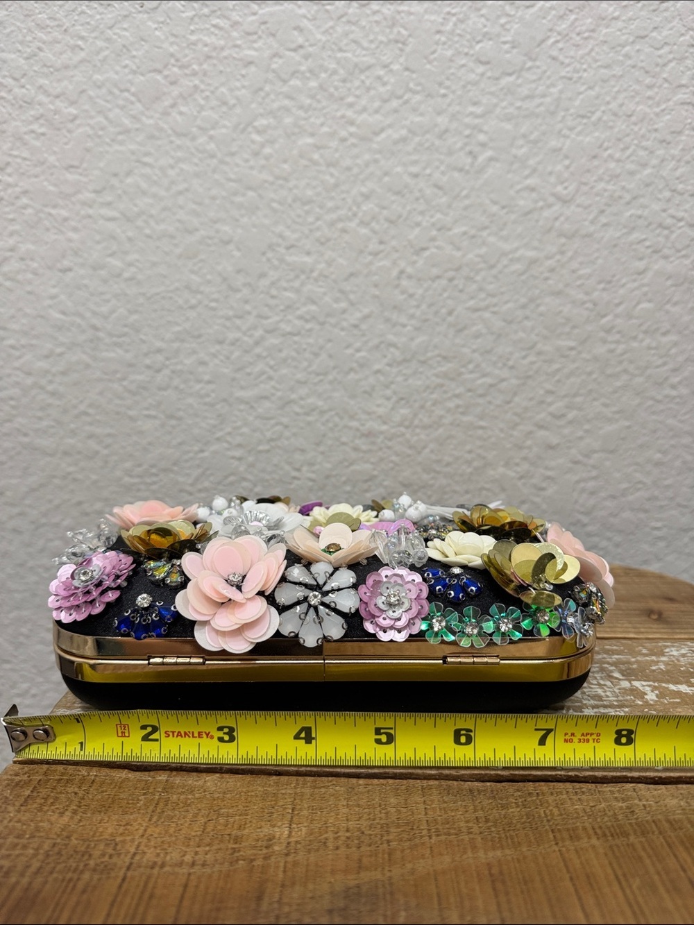Bebe Black Multi Floral Clutch NEW - Picture 8 of 9
